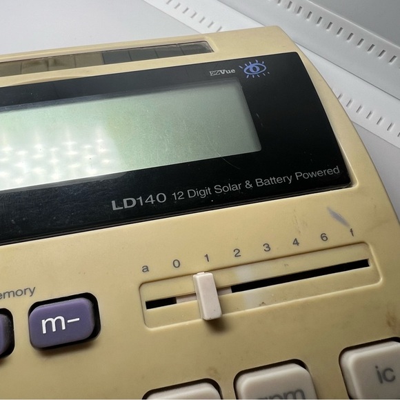 Vintage Royal LD140 12 Digit Solar & Battery Powered Calculator Flip Up Screen - Picture 2 of 7